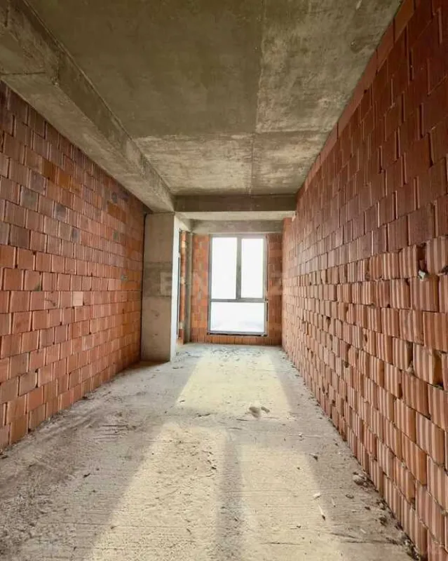 Satılır 2 otaqlı mənzil 96 m²