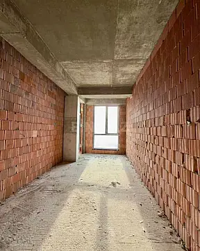 Satılır 2 otaqlı mənzil 96 m²