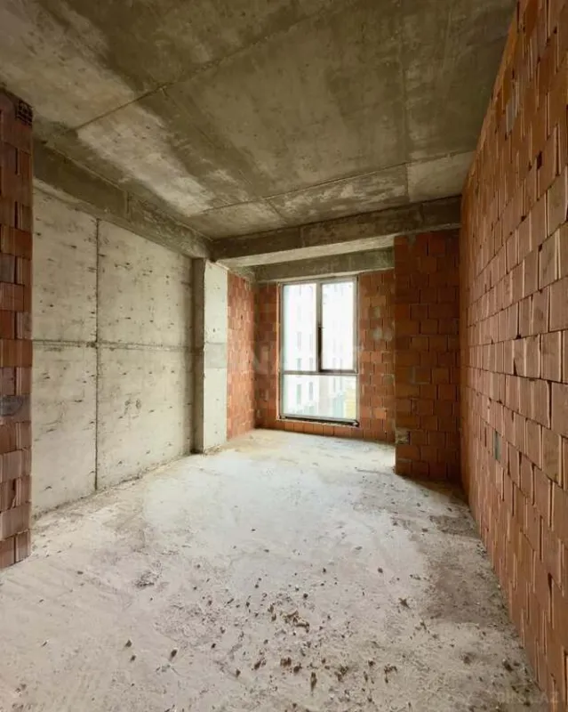 Satılır 2 otaqlı mənzil 96 m²