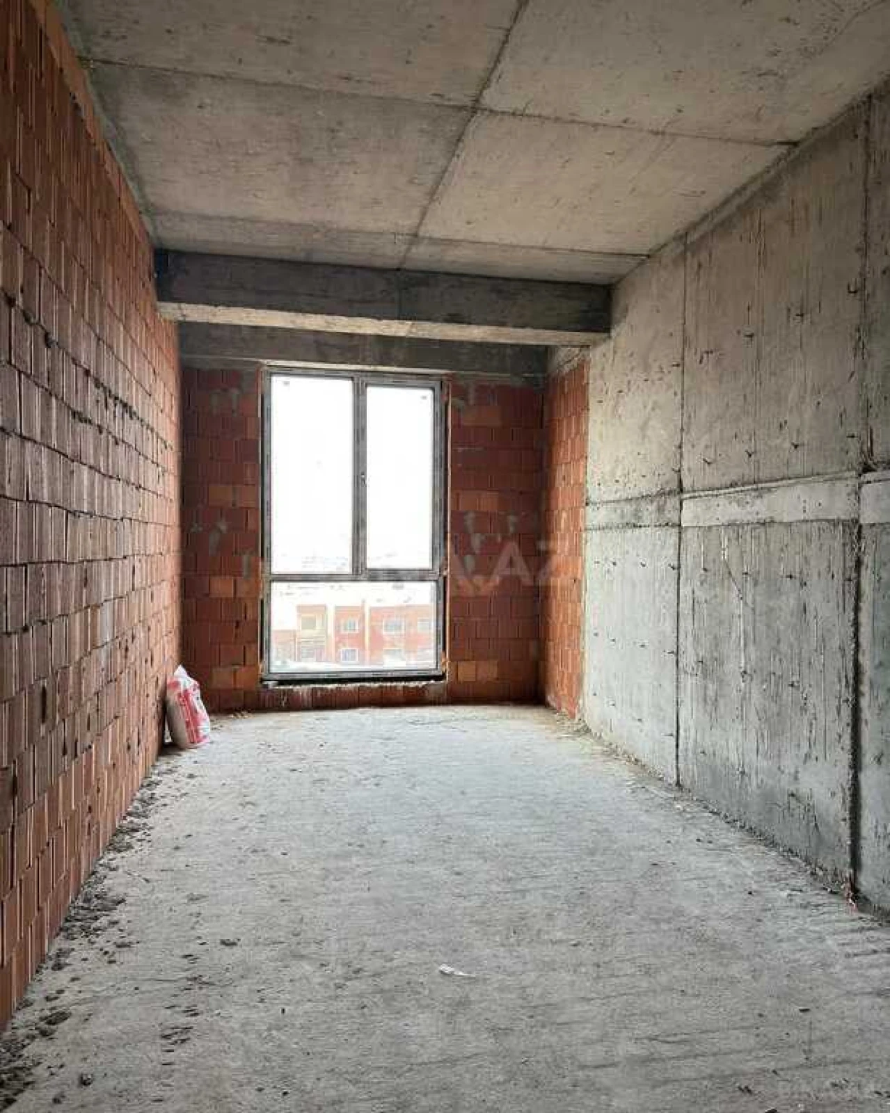 Satılır 2 otaqlı mənzil 96 m²