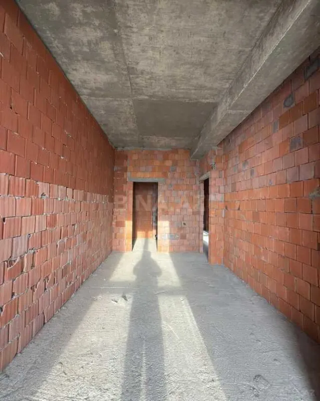 Satılır 2 otaqlı mənzil 96 m²