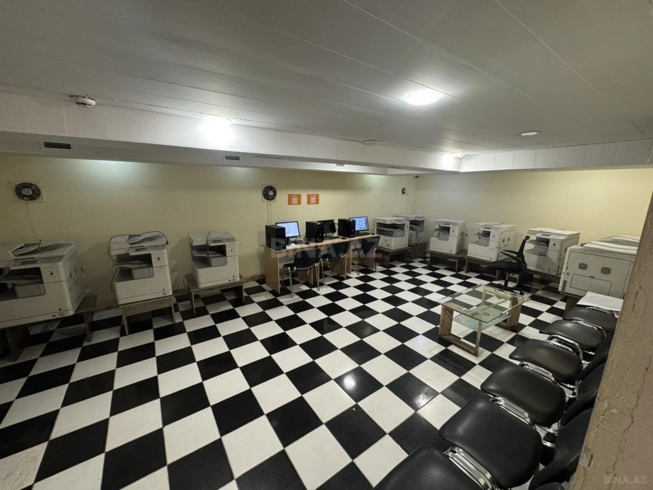 Satılır obyekt 200 m²