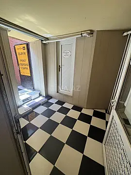 Satılır obyekt 200 m²