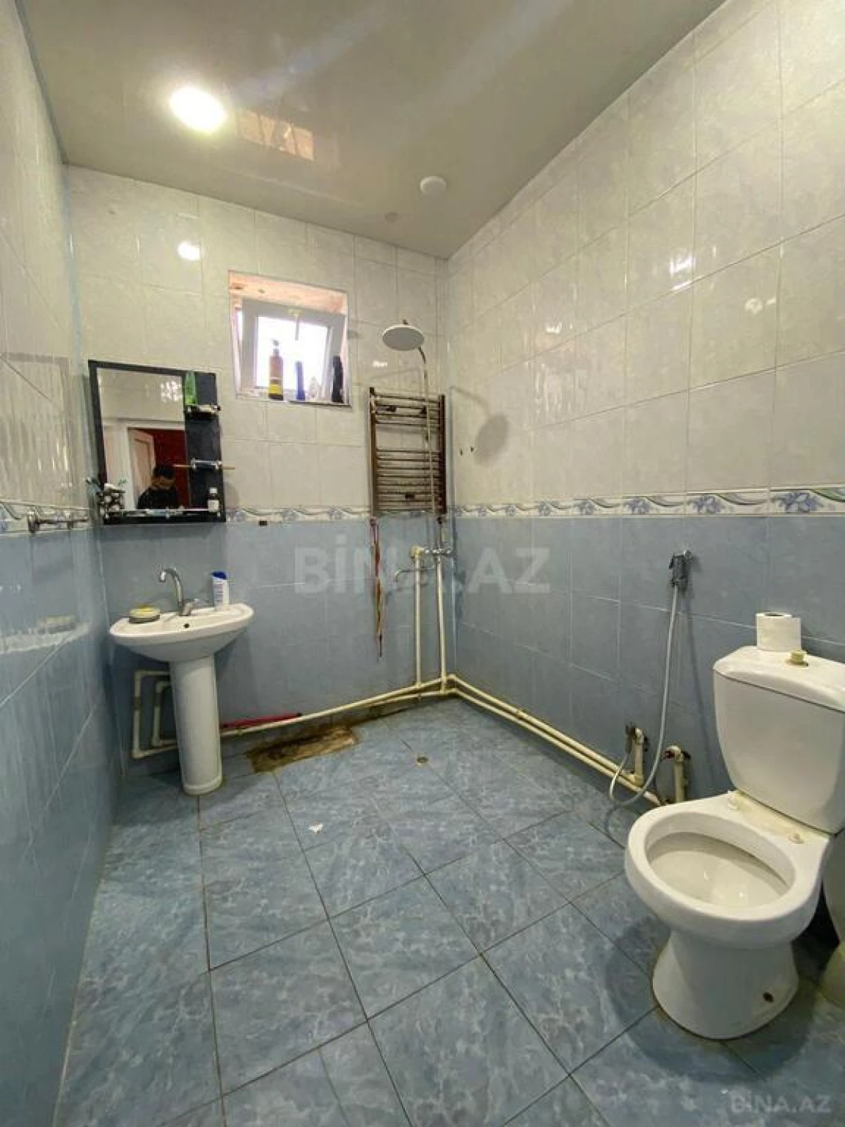 Satılır 5 otaqlı həyət evi 200 m²