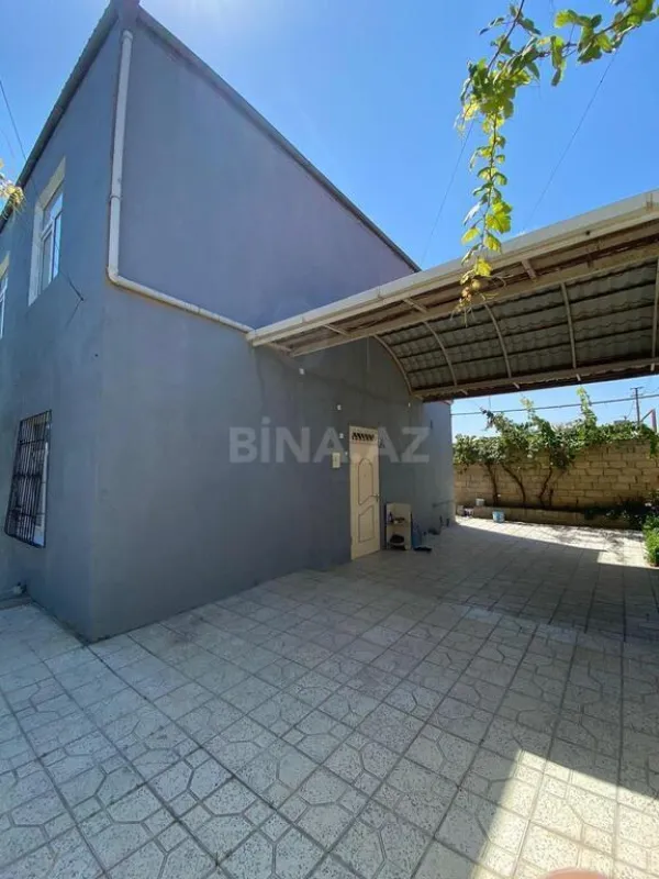 Satılır 5 otaqlı həyət evi 200 m²