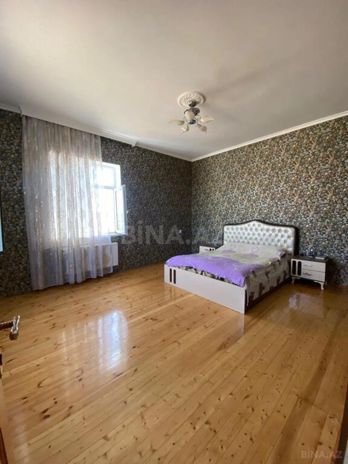 Satılır 5 otaqlı həyət evi 200 m²