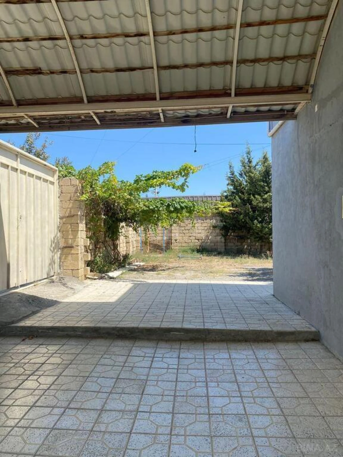 Satılır 5 otaqlı həyət evi 200 m²