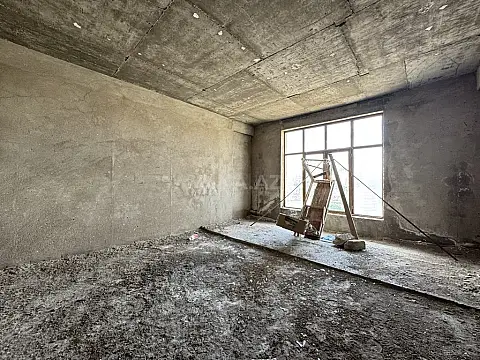 Satılır 5 otaqlı mənzil 230 m²