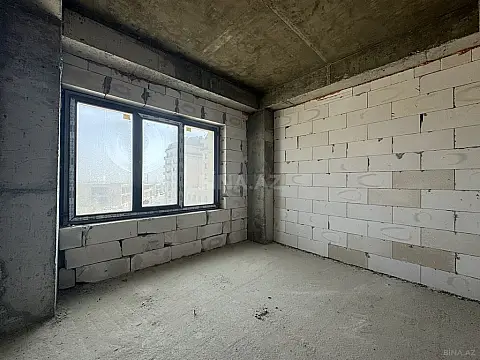 Satılır 4 otaqlı mənzil 206.7 m²