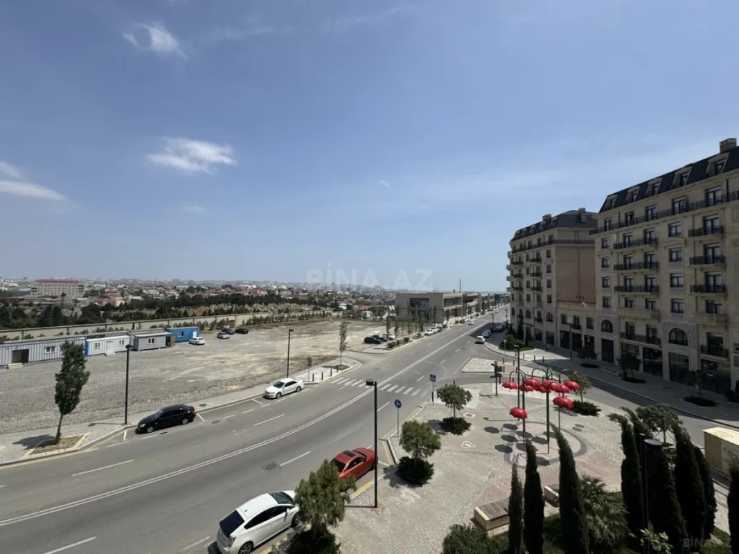 Satılır 4 otaqlı mənzil 206.7 m²