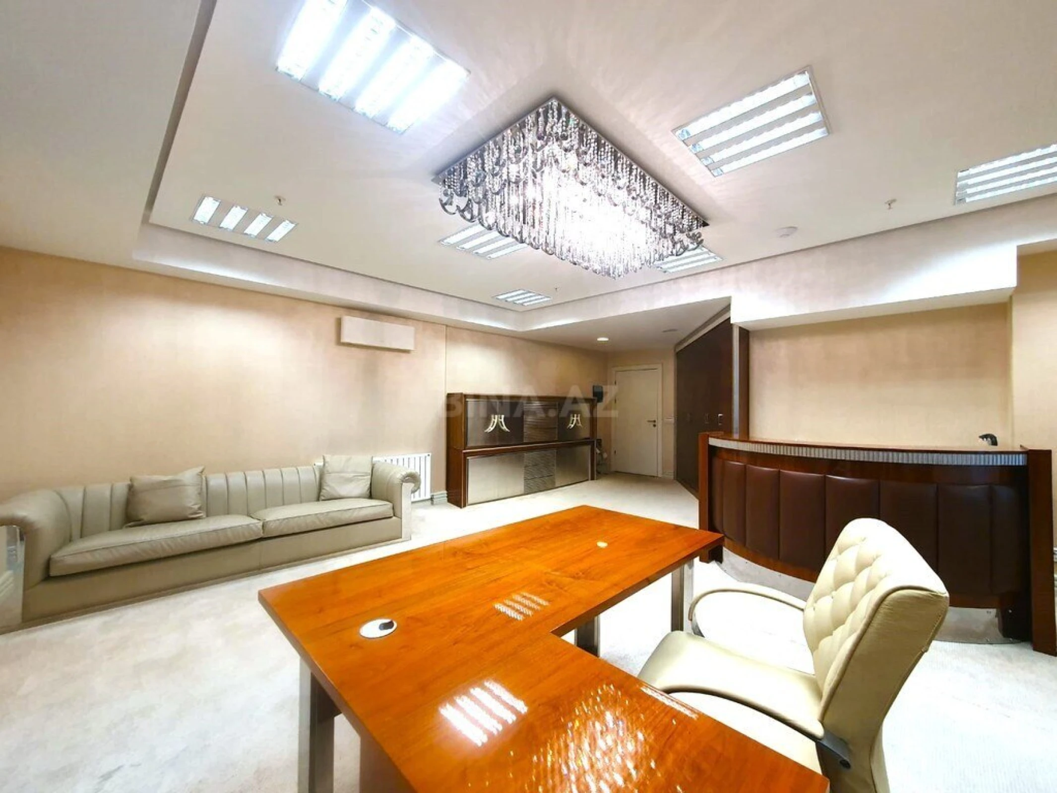 Satılır 5 otaqlı ofis 170 m²