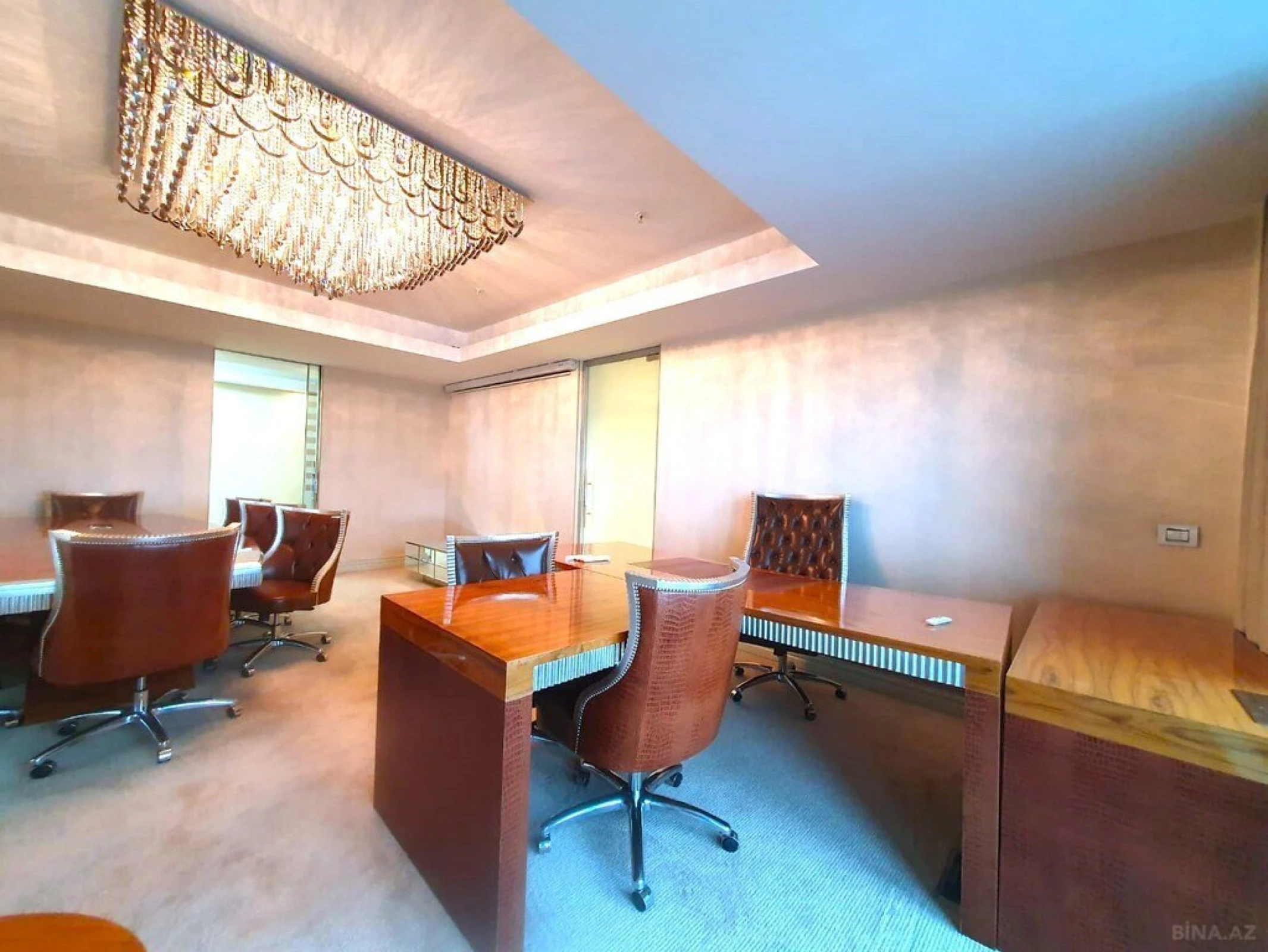 Satılır 5 otaqlı ofis 170 m²