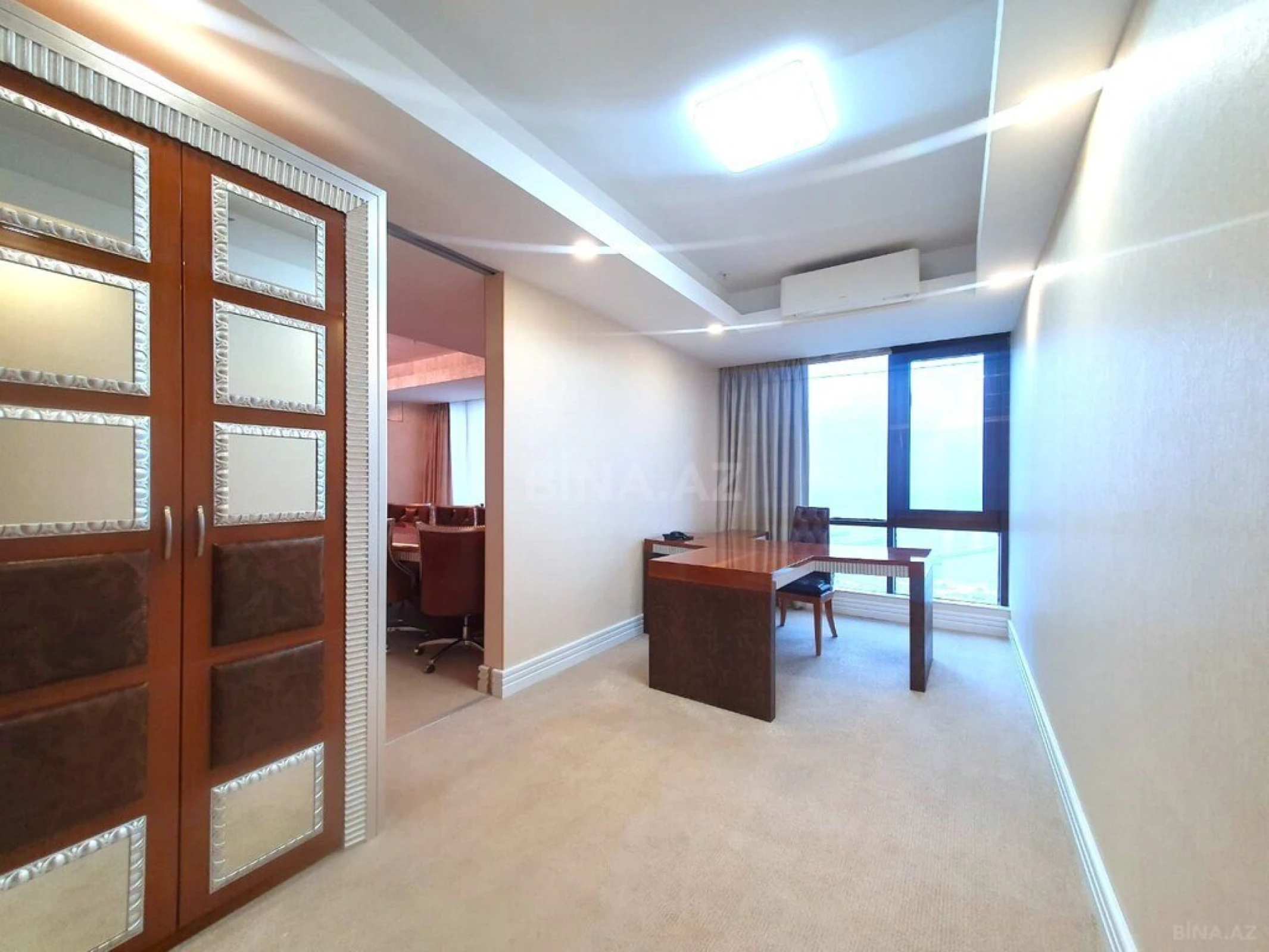Satılır 5 otaqlı ofis 170 m²