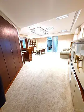 Satılır 5 otaqlı ofis 170 m²