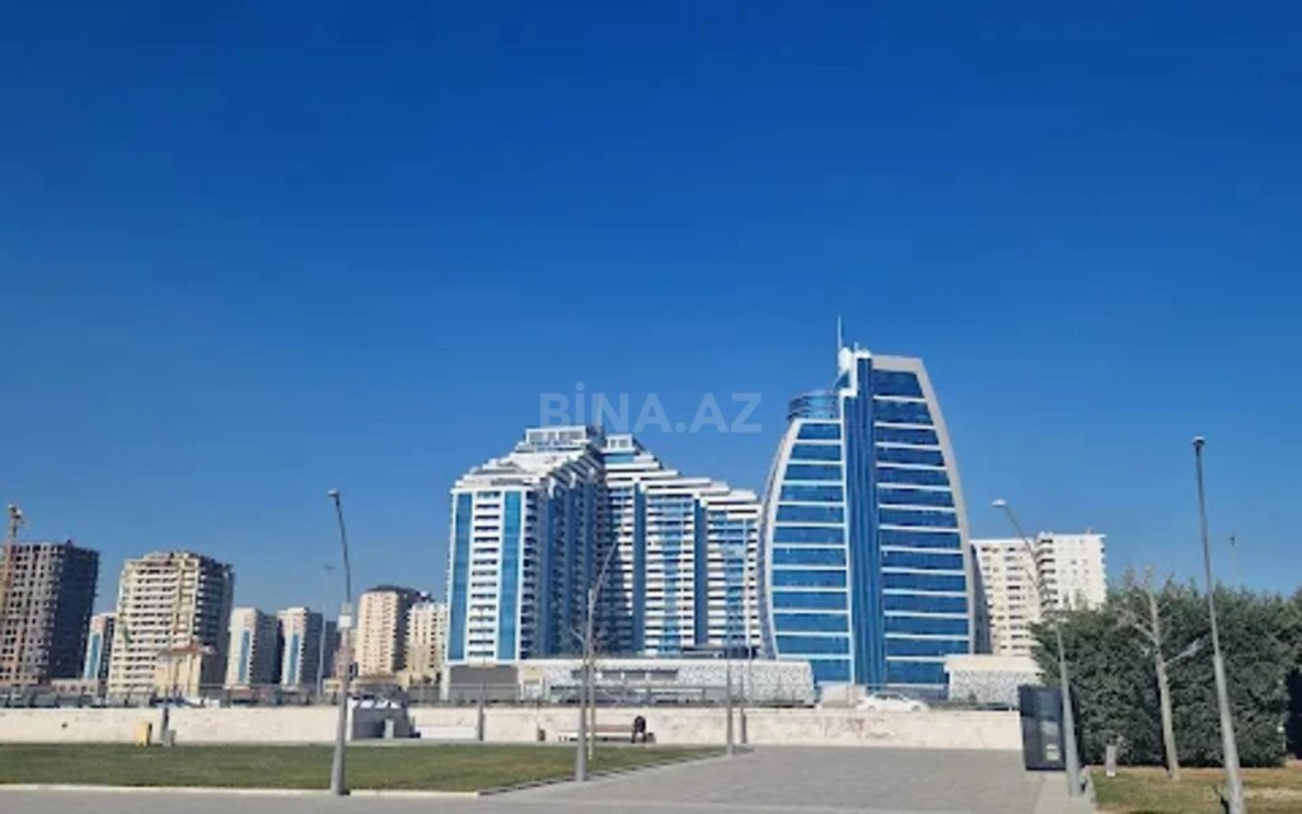 Satılır 5 otaqlı ofis 170 m²