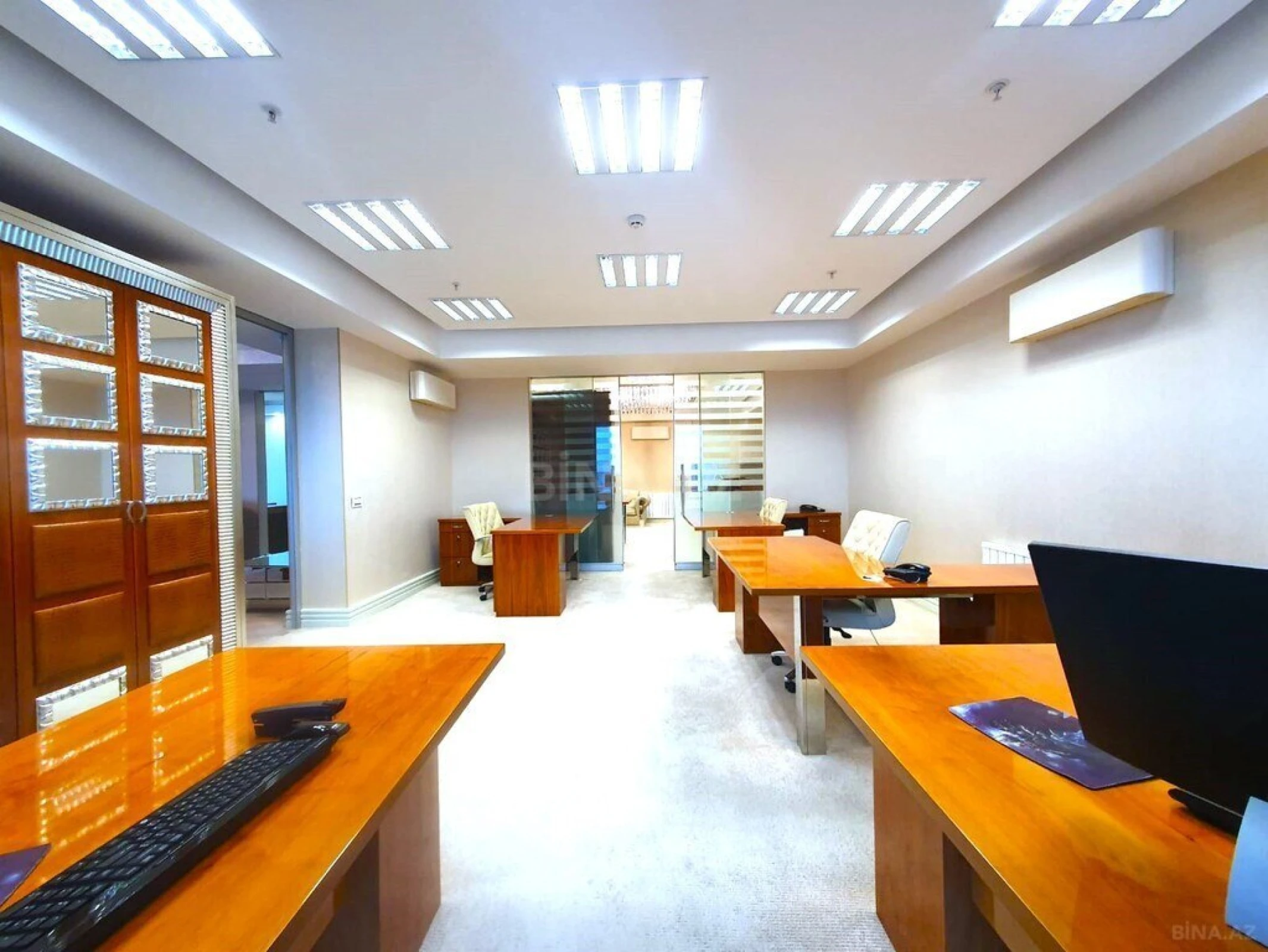 Satılır 5 otaqlı ofis 170 m²