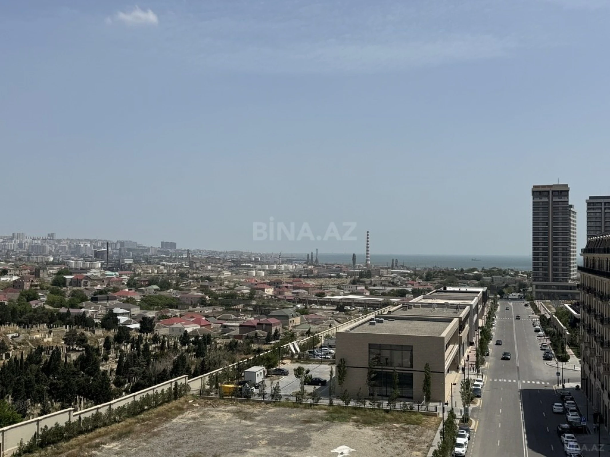 Satılır 3 otaqlı mənzil 136 m²