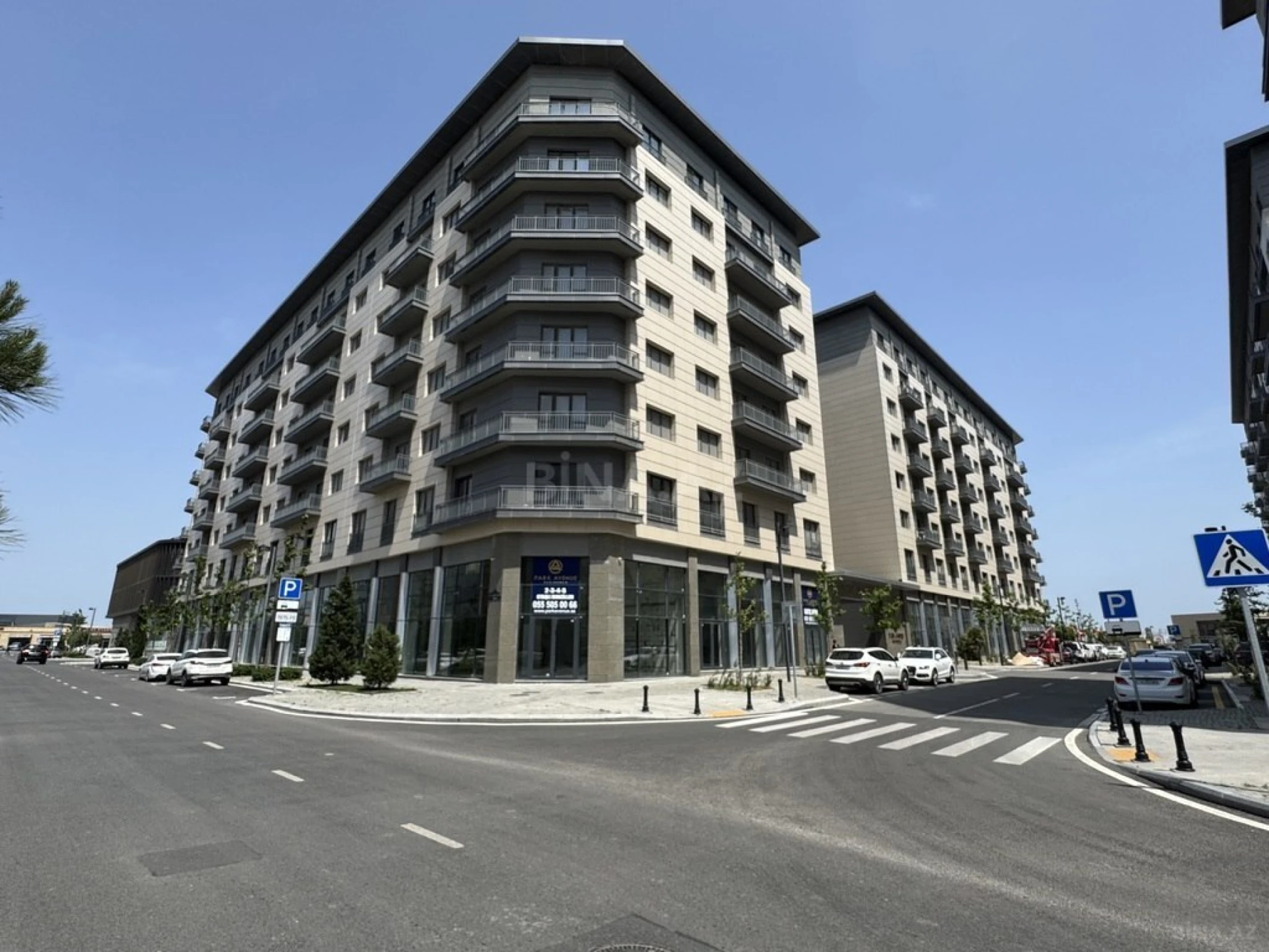 Satılır 3 otaqlı mənzil 136 m²