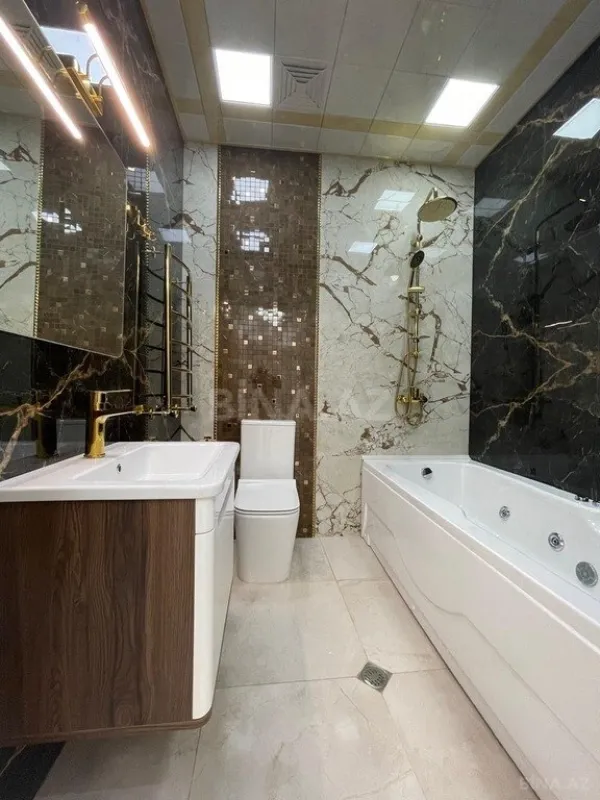 Satılır 4 otaqlı mənzil 174 m²