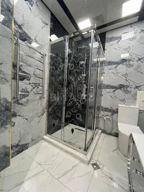 Satılır 4 otaqlı mənzil 174 m²