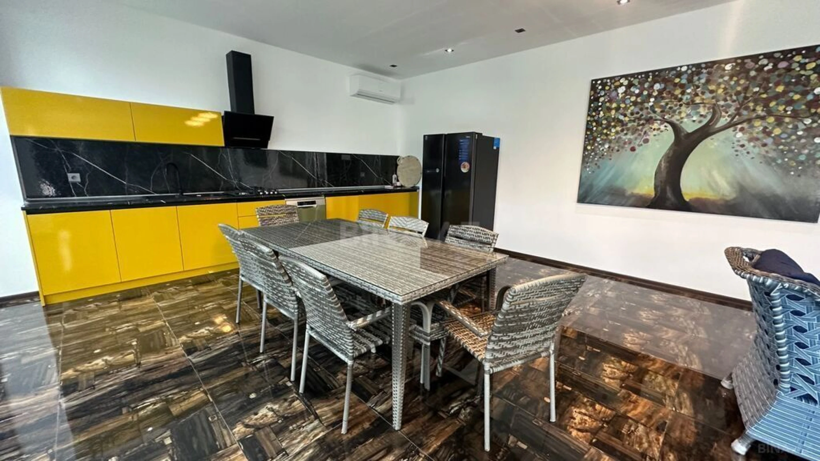 Kirayə verilir 4 otaqlı həyət evi 210 m²