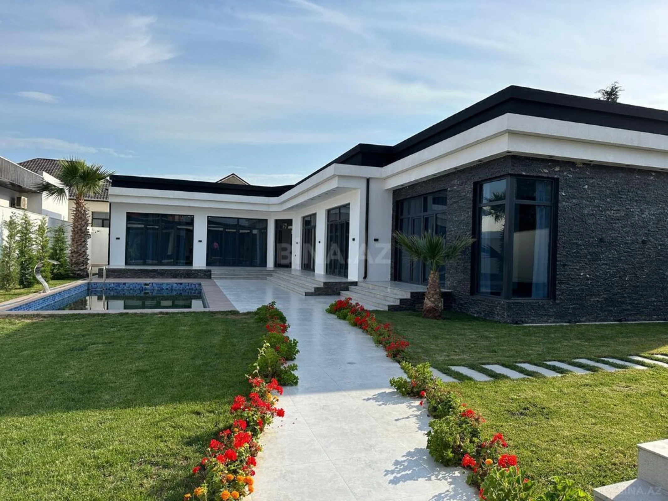 Kirayə verilir 4 otaqlı həyət evi 210 m²