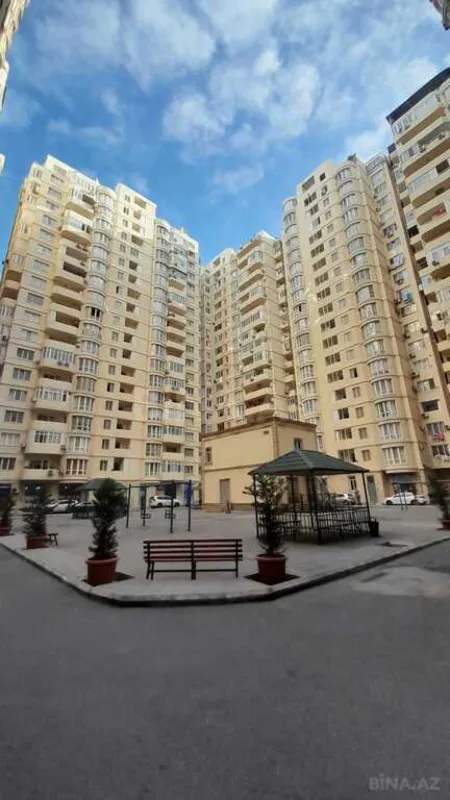 Satılır 2 otaqlı mənzil 100 m²