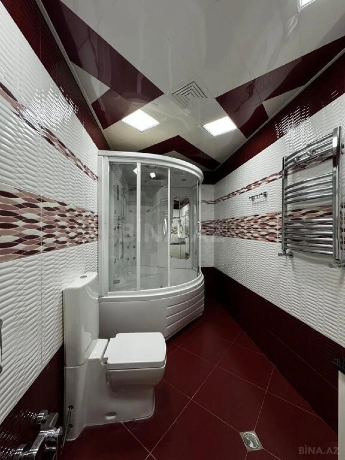 Satılır 7 otaqlı mənzil 550 m²