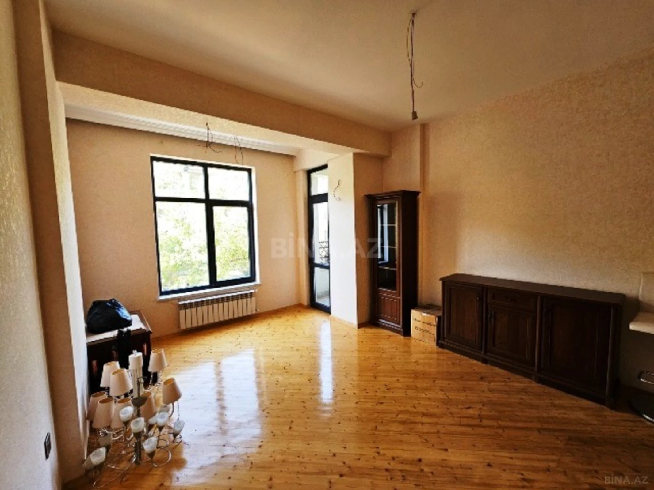 Satılır 2 otaqlı mənzil 81 m²