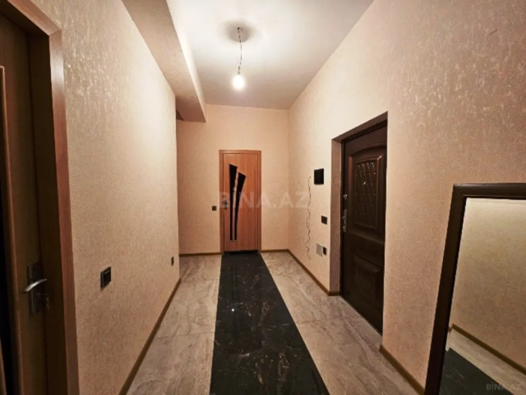 Satılır 2 otaqlı mənzil 81 m²
