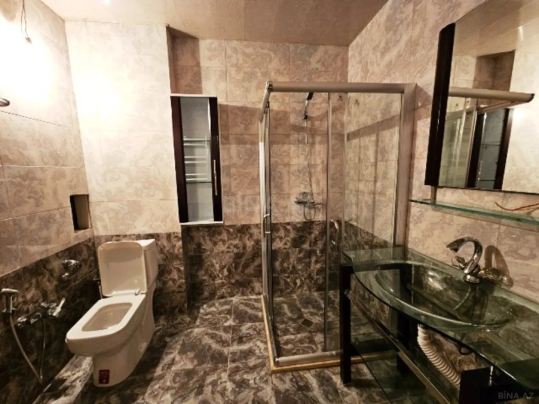 Satılır 2 otaqlı mənzil 81 m²