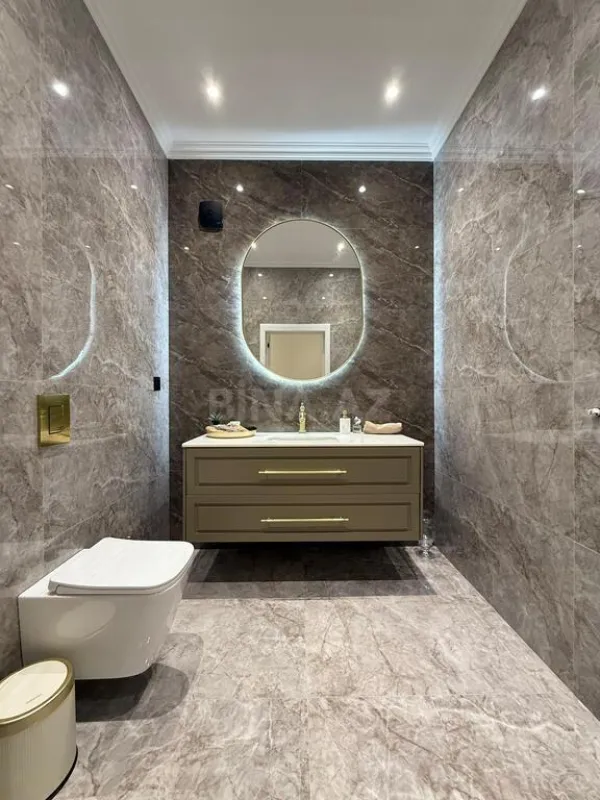 Satılır 5 otaqlı həyət evi 450 m²