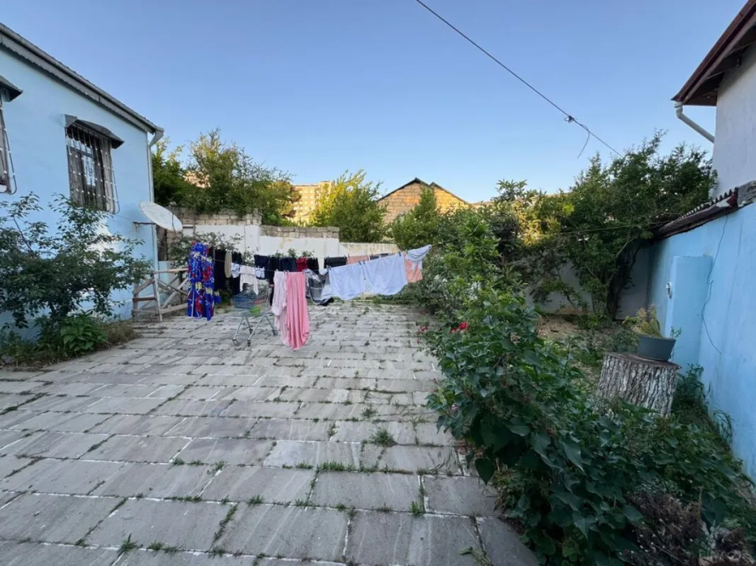 Satılır 4 otaqlı həyət evi 160 m²