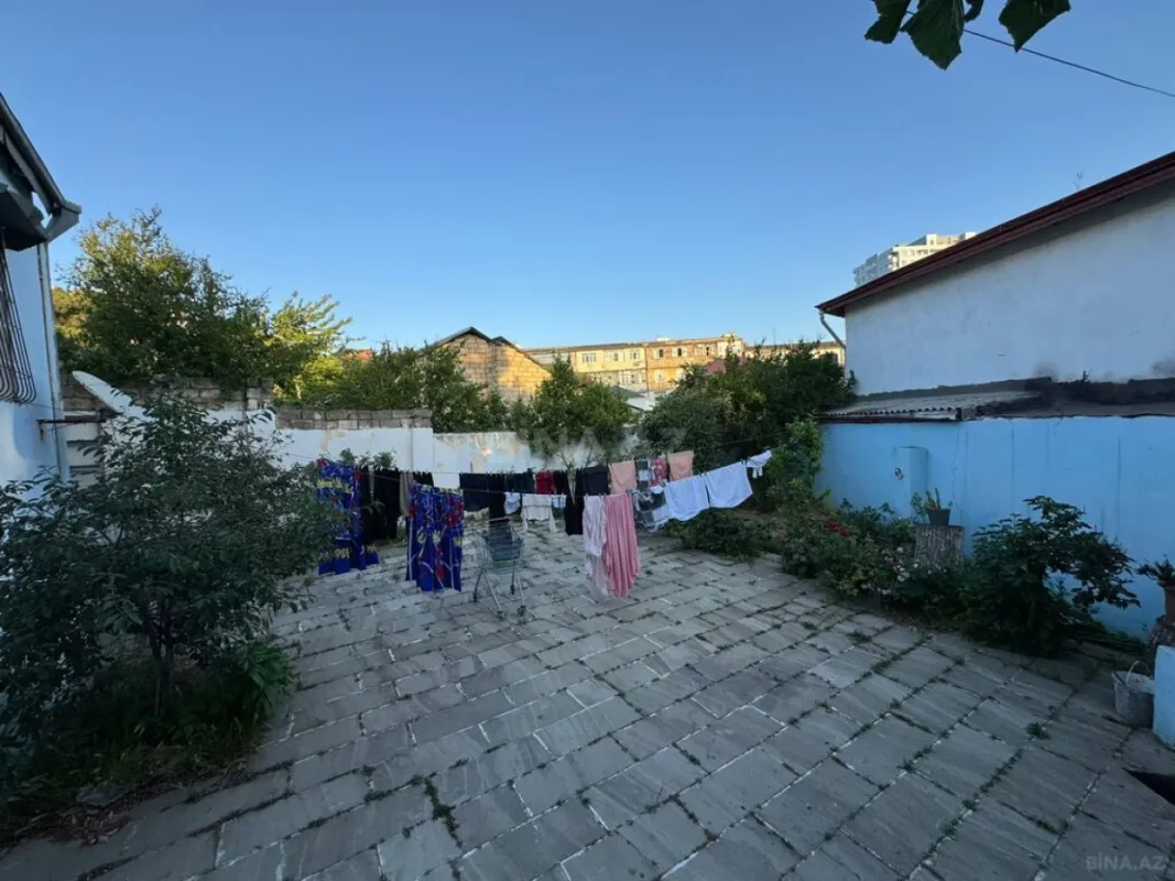 Satılır 4 otaqlı həyət evi 160 m²