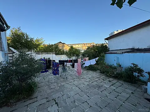 Satılır 4 otaqlı həyət evi 160 m²