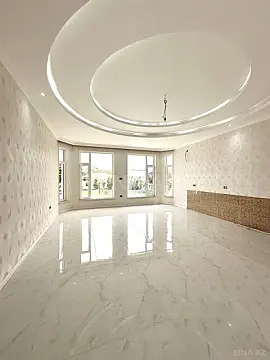 Satılır 10 otaqlı həyət evi 1000 m²