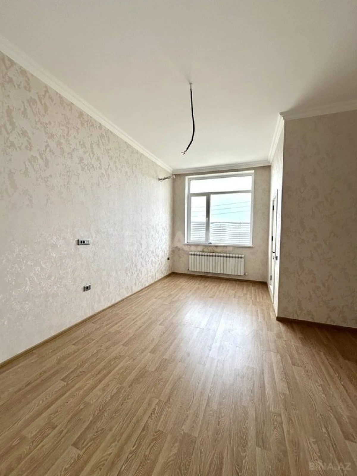 Satılır 10 otaqlı həyət evi 1000 m²