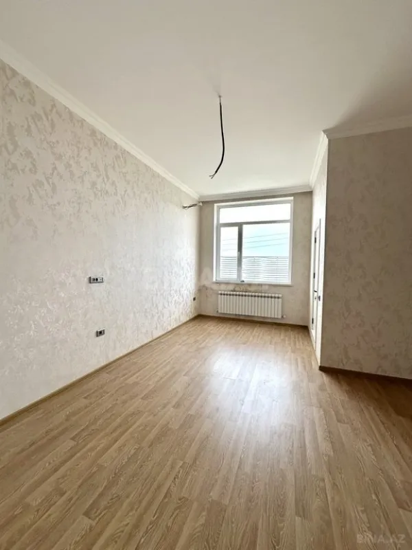 Satılır 10 otaqlı həyət evi 1000 m²