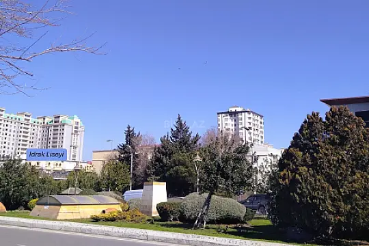 Satılır 4 otaqlı mənzil 132 m² — Bakı, 8-ci mikrorayon 4 otaq 132.00 m²