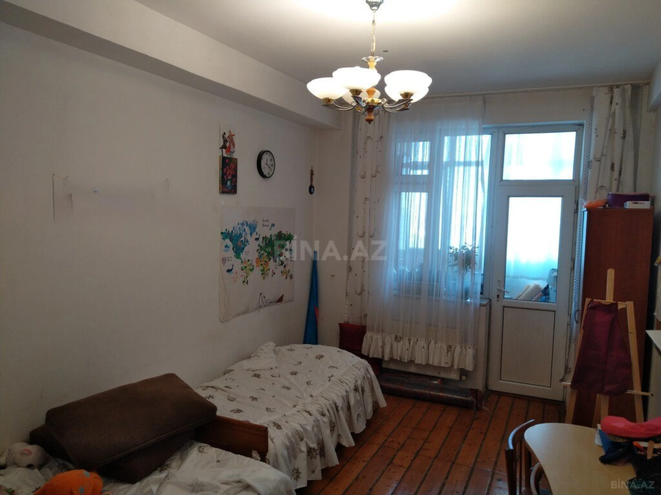 Satılır 4 otaqlı mənzil 132 m²