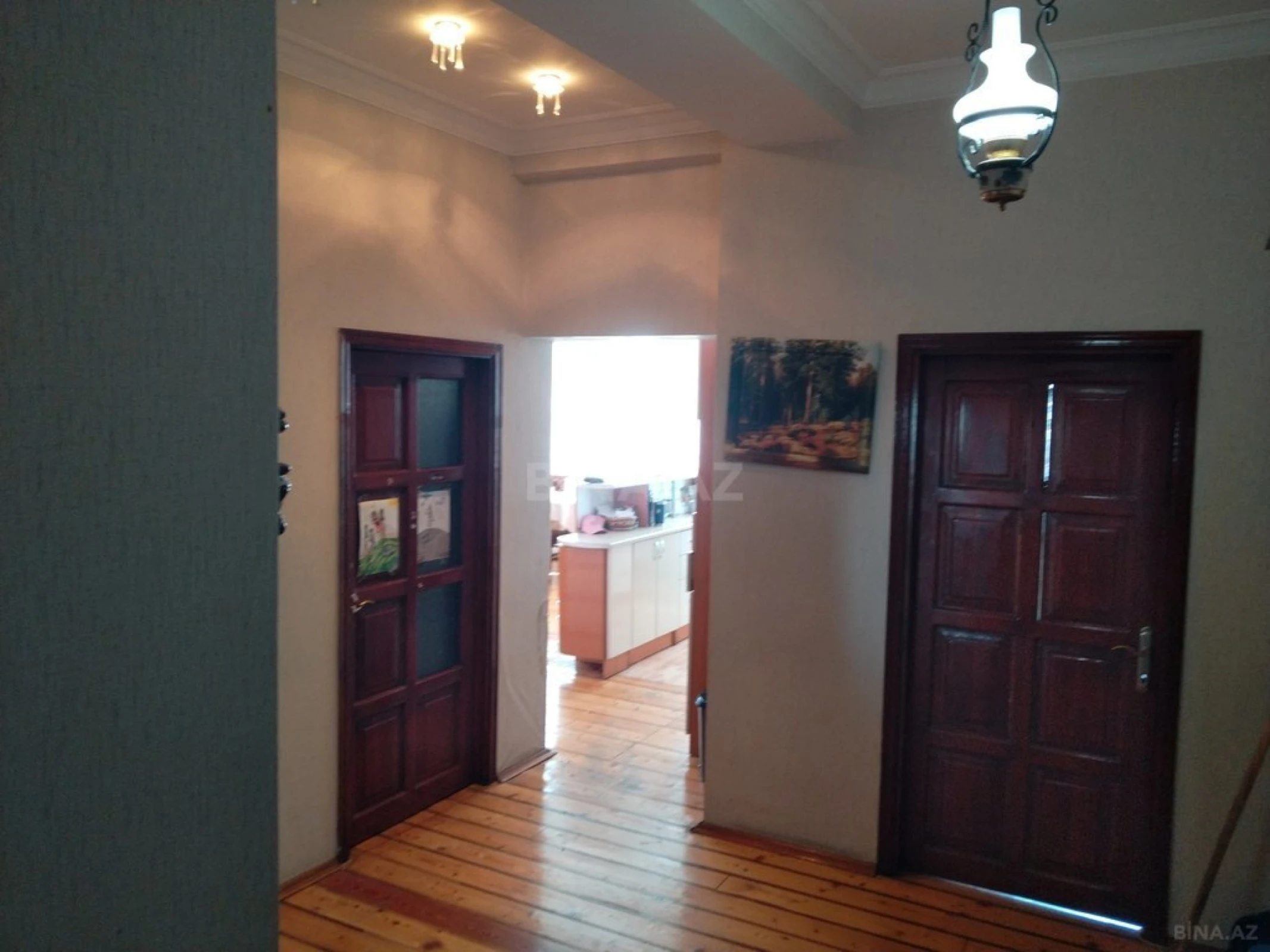 Satılır 4 otaqlı mənzil 132 m²