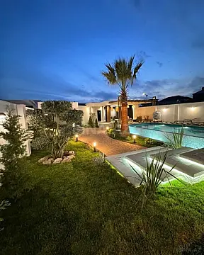 Kirayə verilir 5 otaqlı həyət evi 400 m²