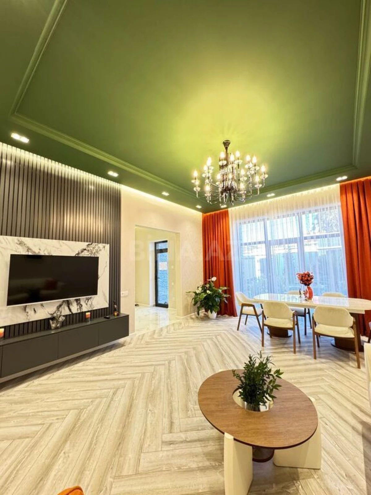 Satılır 5 otaqlı həyət evi 220 m²