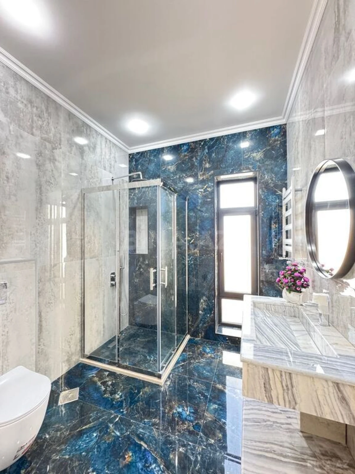 Satılır 5 otaqlı həyət evi 220 m²