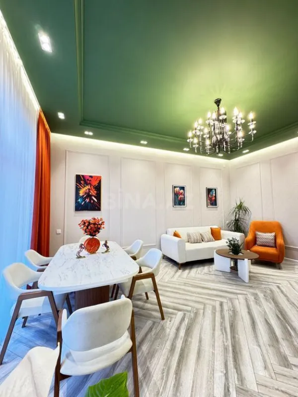 Satılır 5 otaqlı həyət evi 220 m²