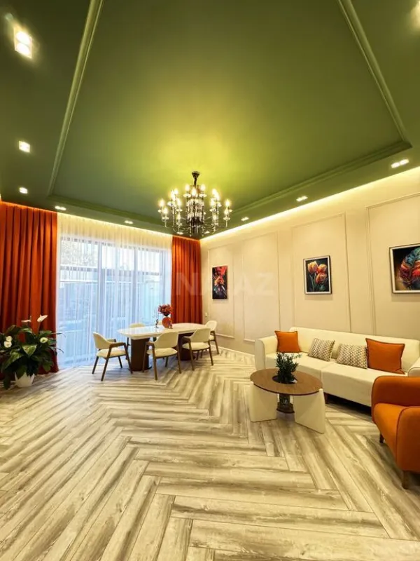 Satılır 5 otaqlı həyət evi 220 m²