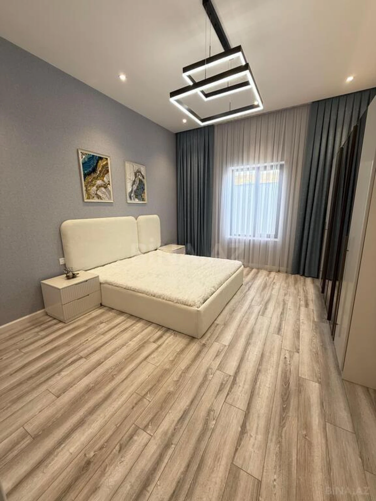 Satılır 5 otaqlı həyət evi 220 m²