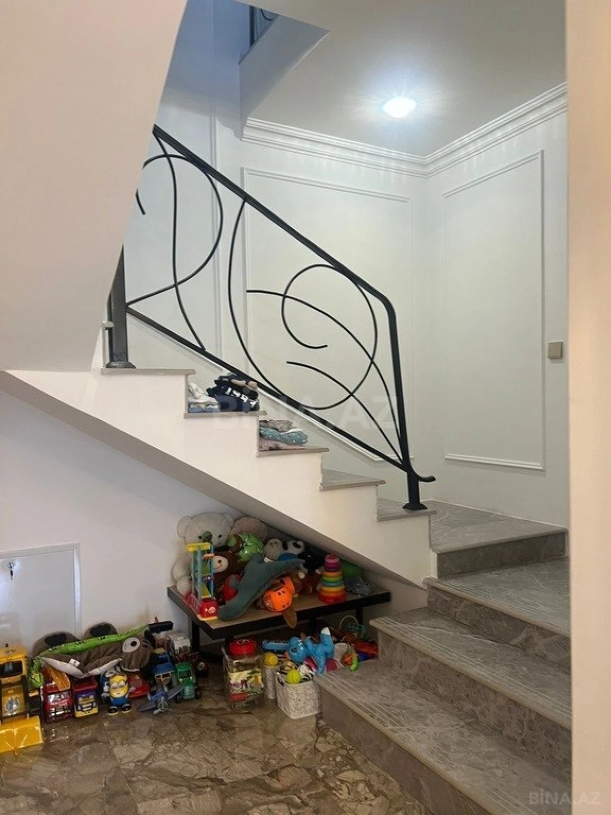 Kirayə verilir 4 otaqlı həyət evi 240 m²