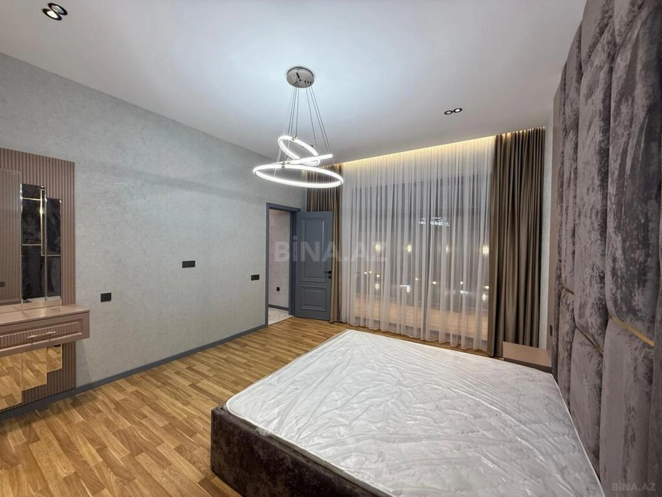 Kirayə verilir 4 otaqlı həyət evi 240 m²