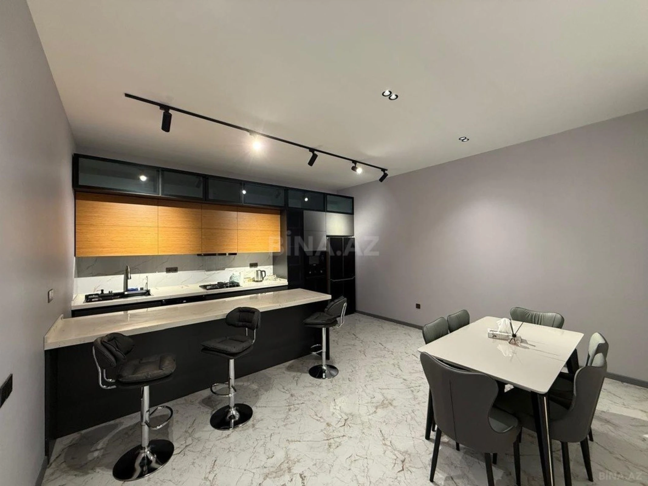 Kirayə verilir 4 otaqlı həyət evi 240 m²